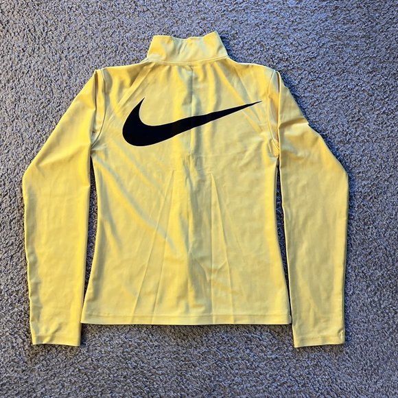 Yellow jacket - Picture 6 of 8